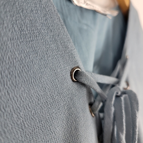 Lovers + Friends Boulevard Lace Up Split Flutter Sleeve Ruffle Peplum Flowy Top - Picture 8 of 12